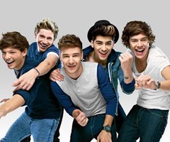 Follow @CazzaCocopopLOL for a follow back and for free followers from spare accounts. She gave this free follow