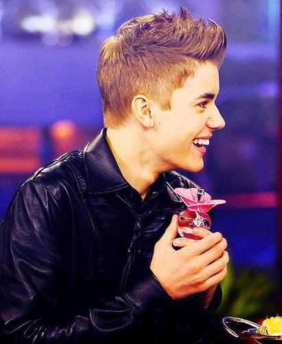 Justin is my life , Mi everthing and my sky !
JUSTIN FOLLOW ME PLEASE !! DOY FOLLOW BACK