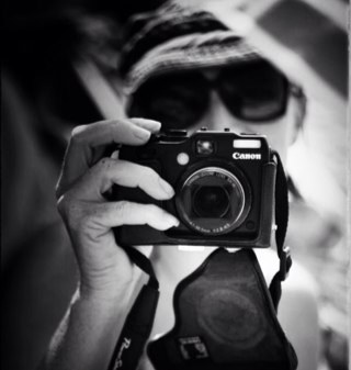 MsDustyblue's profile picture. Tiempo De Exposición - Street Photography