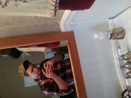 JakeHolden9's profile picture. 