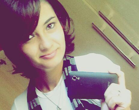 Sou apenas mais uma pessoa comum,vivendo nessa sociedade complicada! :*