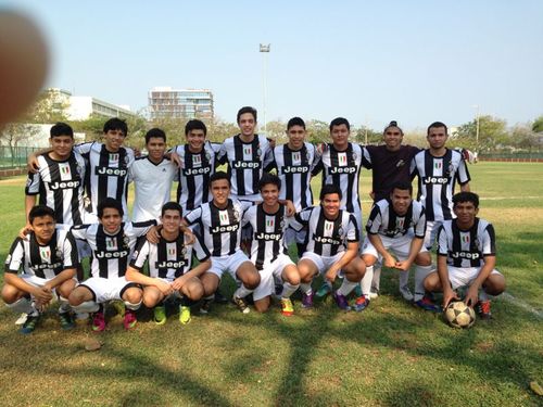 Equipo de futbol aficionado del Uninorte fundada por Carlos Ruidiaz y Alejandro Fontanilla jovenes ingenieros.