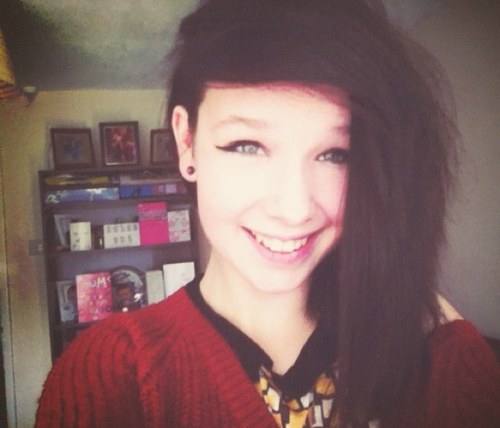 Haai dere. Im Emily:) 15, AUSTIN CARLILE♥KELLINQUINN♥Singer✌METALHEAD!xD SWS,MCR,BMTH,BFMV,OMAM,PTV;My Heroes