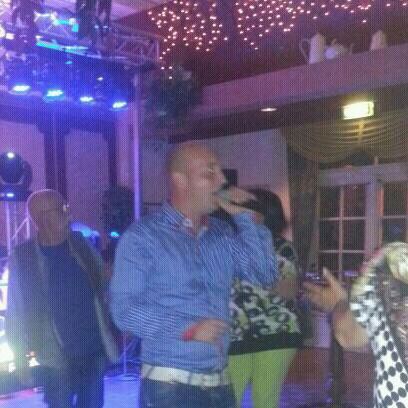 22-11-1984 geboren te deventer..aan de weg timmerend op zoek naar een muzikale carrière..in juni komt dan echt mijn allereerste single uit!