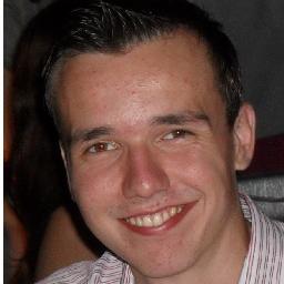 Eu Sou do Sul, Bacharel em Sistemas de Informação, Apaixonado pela @fabielewommer, Gremistaço e... Um Gênio, Playboy, Bilionário, Filantropo.