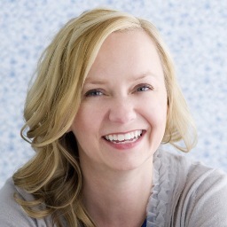 Founder of Little Miss Marmalade | Resource for crafts+DIY, holidays, patterns+design, photography, and more! PR friendly