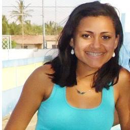 - Ariana,18 aninhos,PERNAMBUCANA, agitada,teimosa,sonhadora,corajosa,Decidida e ainda tem uma porção d coisas q devem ser conhecidas antes de serem julgadas ♥