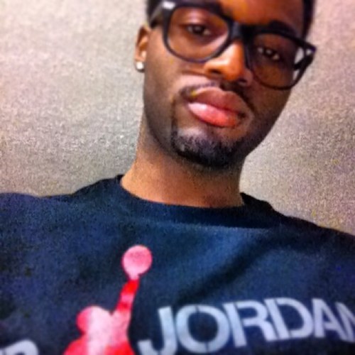 Professional Basketball Player, Loyalty isnt a word its a lifestyle #256 #305 #Ballislife #HF #IG- @rico3pickett #HBMT