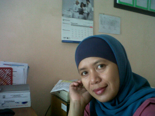 Too good is not true..
Ibu 4 anak