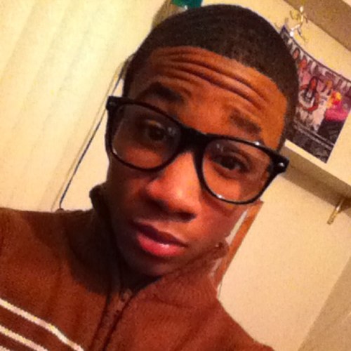Welcome Ladies & Gents To The Twitter Of A Young Gentleman Track Star Korrean ReanRean Moore A Very Fast Talented Handsome , Smart Minded Malee In High School ,