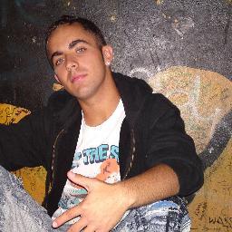Attitude d'un professionnel sérieux et respecté, en supposant une erreur
http://t.co/R6GGqFFqvv
