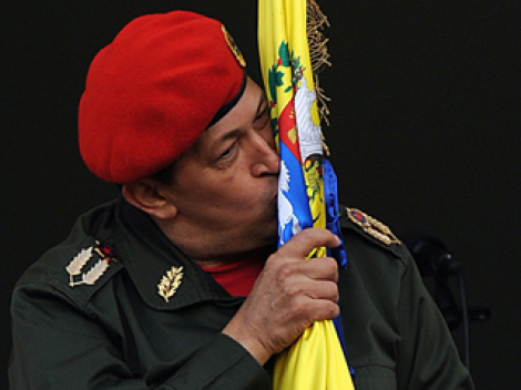 Revolucionario socialista anti-imperialista y chavista hasta la muerte carajo. Viva el comandante  !!!