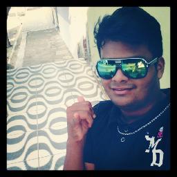 Tenho 17 Anos,Sou Evangélico,Chato,São Paulino,Curto Musicas Gospel,Mulheres e Estudar.(Não Sou Nerd) #DEUS Razão Do Meu Viver... Quer Saber Mais ? Me Segue!!!