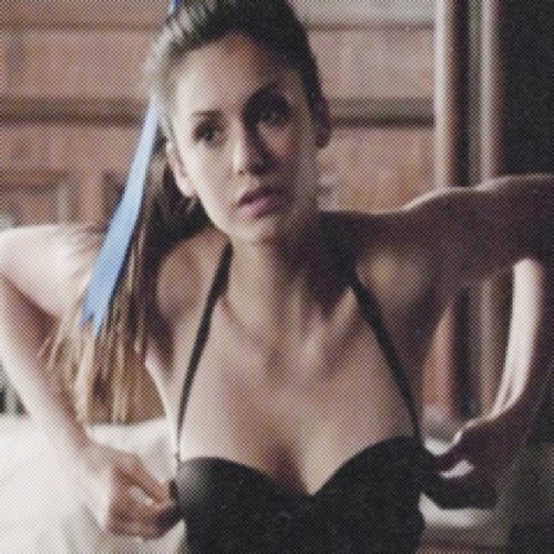 ObeyLenaH's profile picture. Elena here, I love my brother Logan, and my brother in law Carlos. I am 16, and single