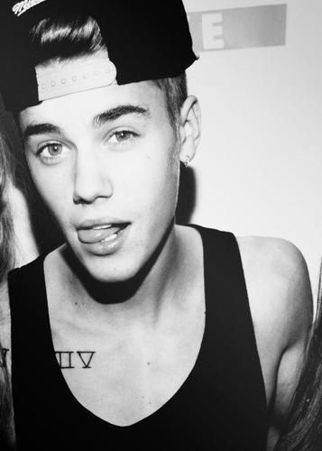 Twitter official ''Justin Bieber Fans''
Facebook:http://t.co/2q8eqGNTeT
Tudo sobe o Justin Bieber // Never Say Never // Believe ~~
