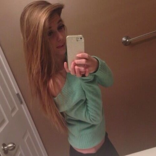 Im Keely,im 17 i tend to have a anger issue ig you could say im bipolor to. -Dancer- {Single} ~Rebel Life;)~
Johnny is my bestfriend ^.^