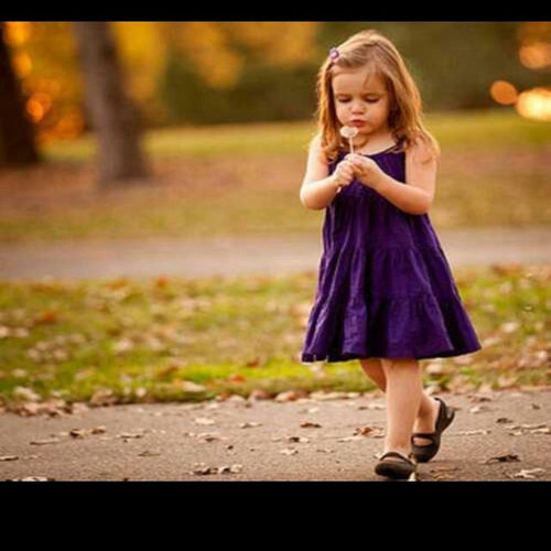 Naifa_88's profile picture. ليس هنآك آجمل من طففل يشآهدك 'حزين ولآ يعلم مآبك /فيجلس بجآنبك ويبتسم ♡