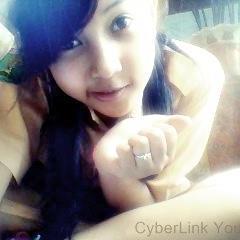 putriberkahati1's profile picture. 