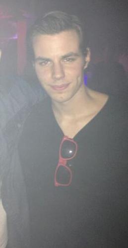 BLANKIEEEE's profile picture. 