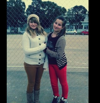 @stasa:) & @Lucy_33_ =B.F.F. 3.  
We follow back! :3