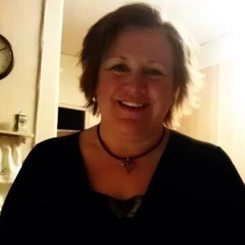 TherAnde's profile picture. Lärare, åk 4-6. 26 års erfarenhet. Intresse för skola, vetenskap, samhälle, politik, böcker, människor & relationer. Tycker om att lära mig och att utvecklas.