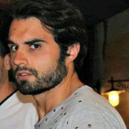 robertodeserti's profile picture. 