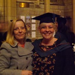 leannehowis's profile picture. 