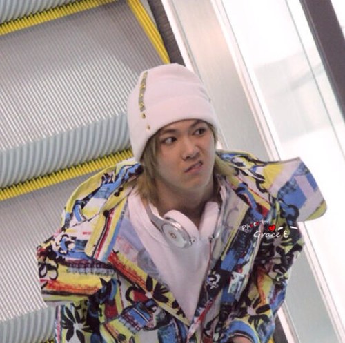 ผมลี ฮงกี ( Lee HongKi ) นักร้องนำวง F.T.Island ผมคุยได้หมดเลยครับ ไม่ว่าจะ2ขวบหรือ3เดือน