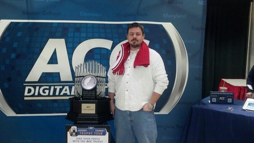 lukewarm02's profile picture. 