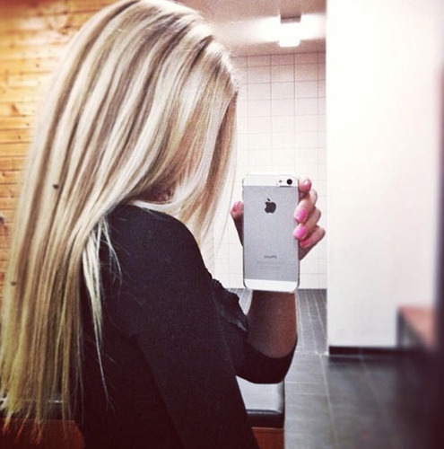 I am Russian girl
 model
 a manager 
all questions in private messages