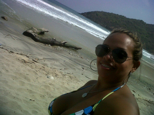 Laurora18's profile picture. Orgullosamente Publicista - Extrovertida - Fiel creyente de Díos y mi Virgen del Valle - Rumbera - Enamorada del Mar como de la Vida...