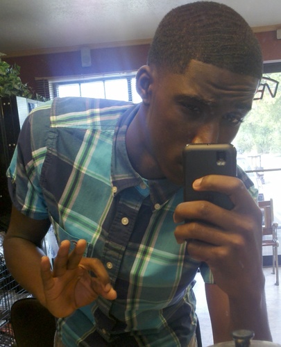 #tooreal Fam ... i onli got one life and ima live.  ... Money over Erythang ..!Follow a Ru ass niggah ! . #BasketBall . fuck erthang else ,