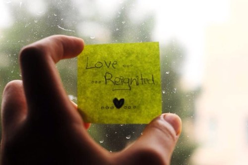 A simple guy writer bringing you the love that comes from within .. Love Reignited (Current) http://t.co/YSCqnAkG