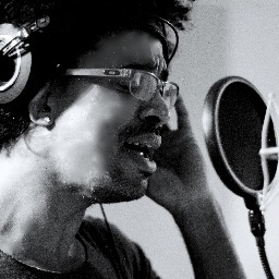 Atualmente backing-vocal da dupla Ze Henrique e Gabriel, o cantor, arranjador e produtor musical coloca novidades no ar pra vc`s...