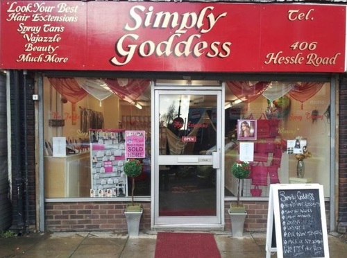 HULL'S NEW ONE STOP SHOP !!!
FOR ALL YOU THAT JUST LOVE TO LOOK YOUR BEST  !!!
ON A NIGHT OUT ON THE TILES !!!