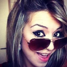 Meu Nome e Bruna , tenho 19 anos ツ , sou Feia mais só legal .., Ai me segue eu sigo di volta ,