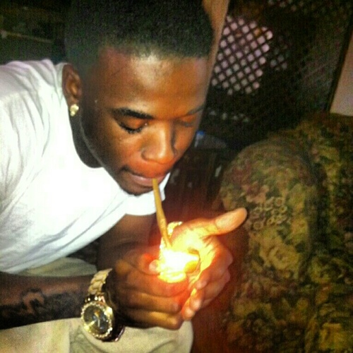 Slim , (S)moking (L)ike (I)ts (M)andatory . Young , Tatted , And Paid . Follow My BadAssBestfriend @sexymamacitaaa