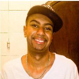Quem se descreve se limita.
