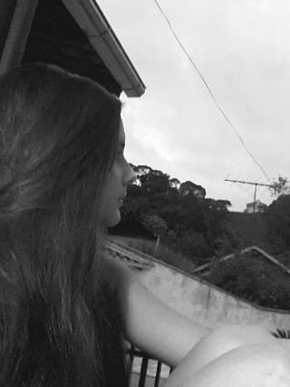 I'm a music, vacation, pizza,  chocolate and FRIENDSS lover