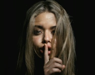 We tweet quotes of our own and from PLL. We also give some updates about the show and casts (Mostly the 4 girls). LIARS EVERYWHERE BEWARE! -A
