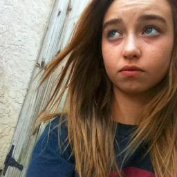Sittin pretty in suntan cityy!
~live life in the moment or you will miss the best parts about life~