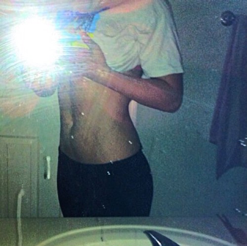 FitBeFit's profile picture. I'm just a girl, trying my hardest to be more fit&active. Hope I help motivate you. Avi is me, started 3.16.13 . #fitfam