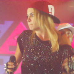 By : @luar_lind  @PorVocesLuPhia