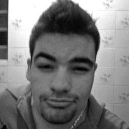 É nos momentos de decisão que o seu destino é traçado.
http://t.co/vkjtLEaYNT