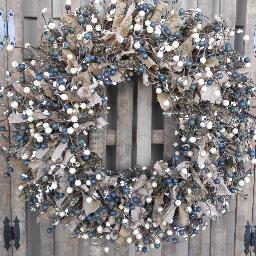 Rag & Berry Wreaths: Wreaths, Garlands, Candle Rings and other hand made items  in a selection of  colors that will bring warmth to your home.