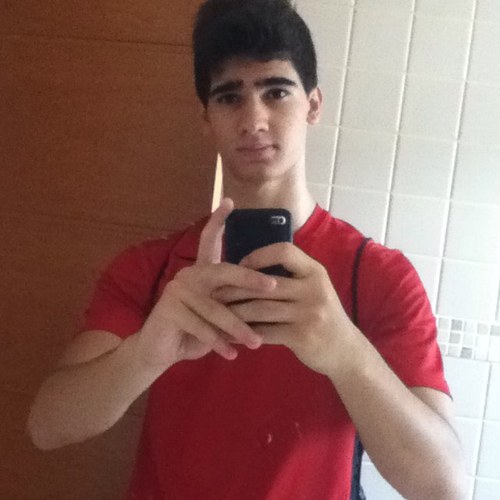 NoorLopes's profile picture. Não viva para que a sua presença seja notada,
mas para que a sua falta seja sentida...