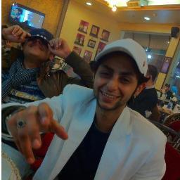 ‏يا إسمي , سوف تكبر حين أكبر , وسنكونُ يوماً ما نريْد .
( محمود درويْش )