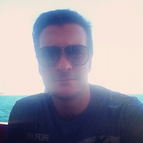 alxmikro's profile picture. 