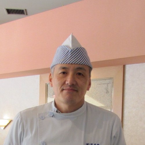 北海道滝川市で家族経営の菓子店を営んでいます。
