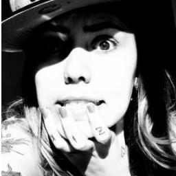 - Mais que ídola,um exemplo de vida.Mais que apenas fãs,uma família! eu te amo,minha diva @GabrielaRippi s2